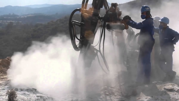 Desmonte de rocha a frio